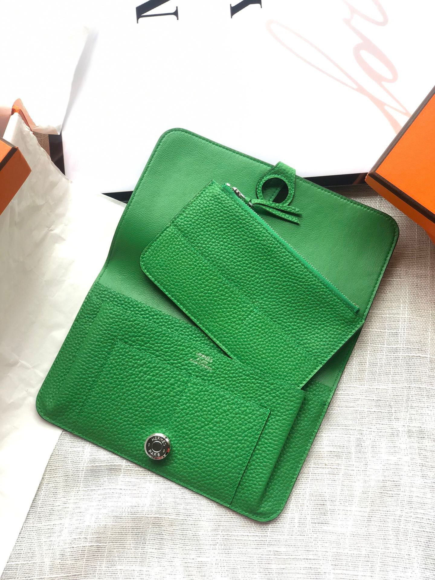 H**me5 dogon duo wallet 20.1cm