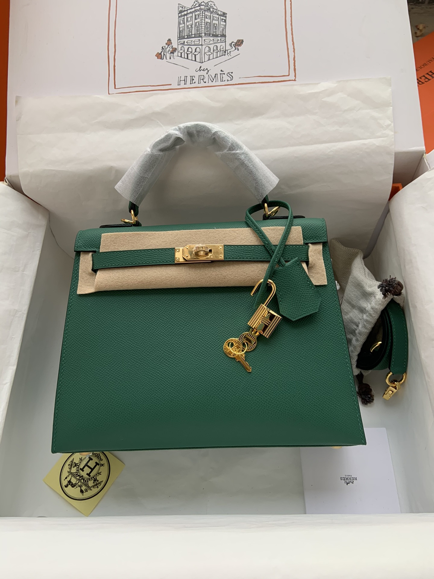 HERMÈS Kelly Gold-tone Hardware 25 28