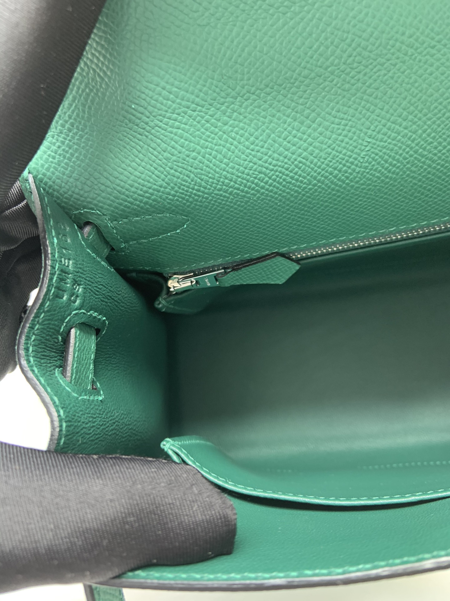 HERMÈS Kelly Silver-tone Hardware 25 28