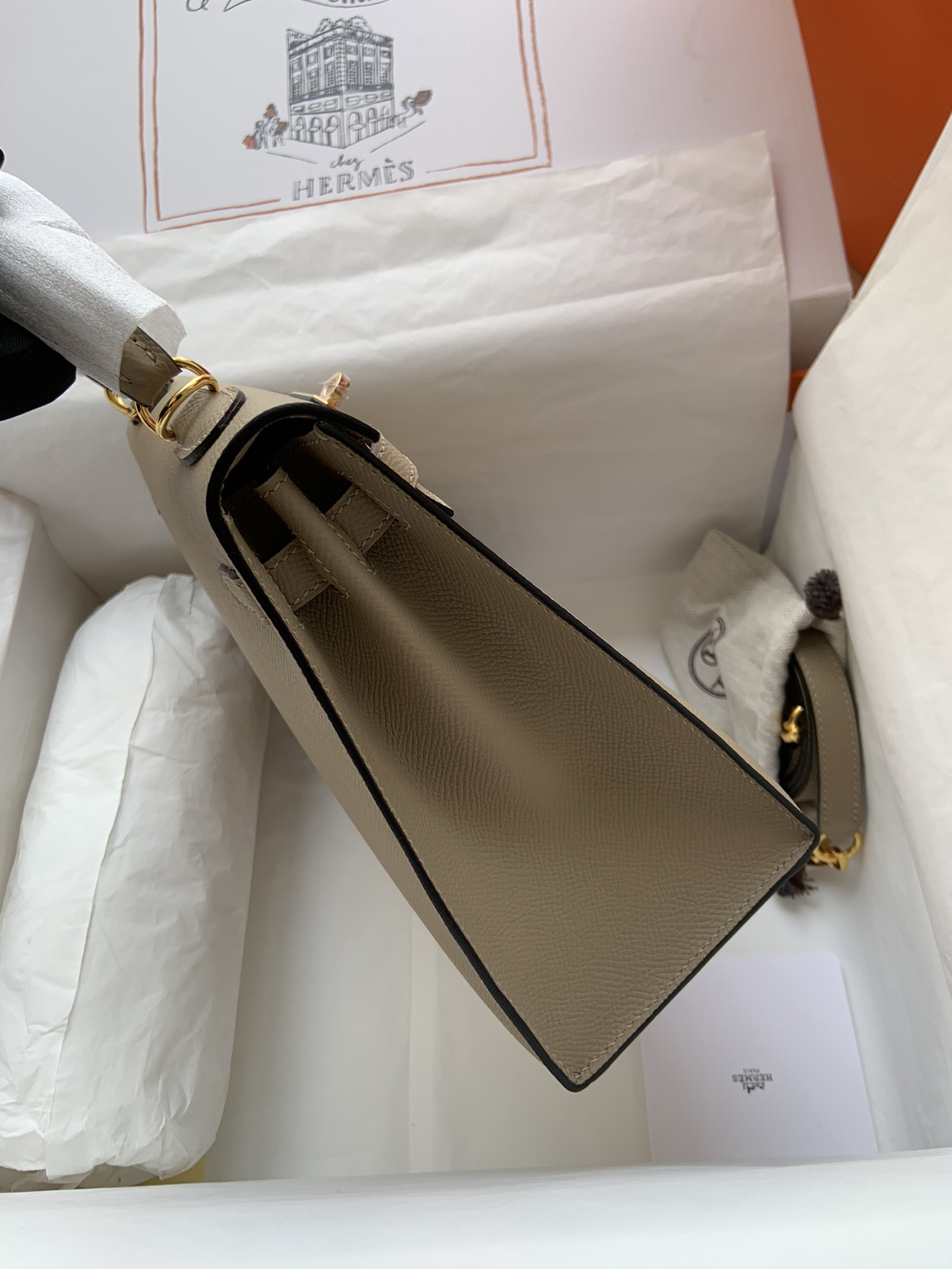 HERMÈS Kelly Gold-tone Hardware 25 28
