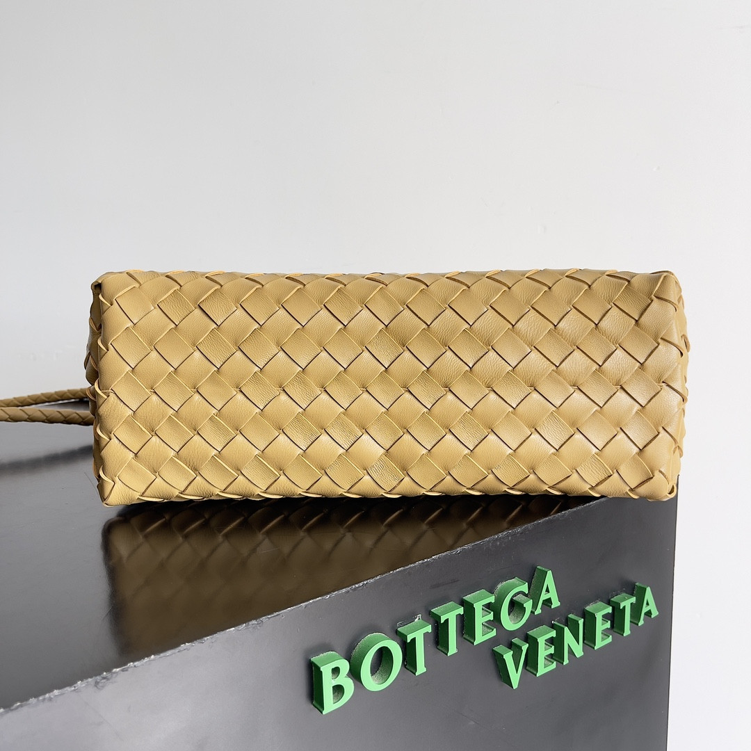 bo*te*ga Ve*ne*ta medium andiamo 32x25x11cm