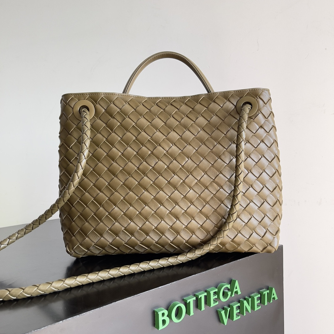 bo*te*ga Ve*ne*ta medium andiamo 32x25x11cm