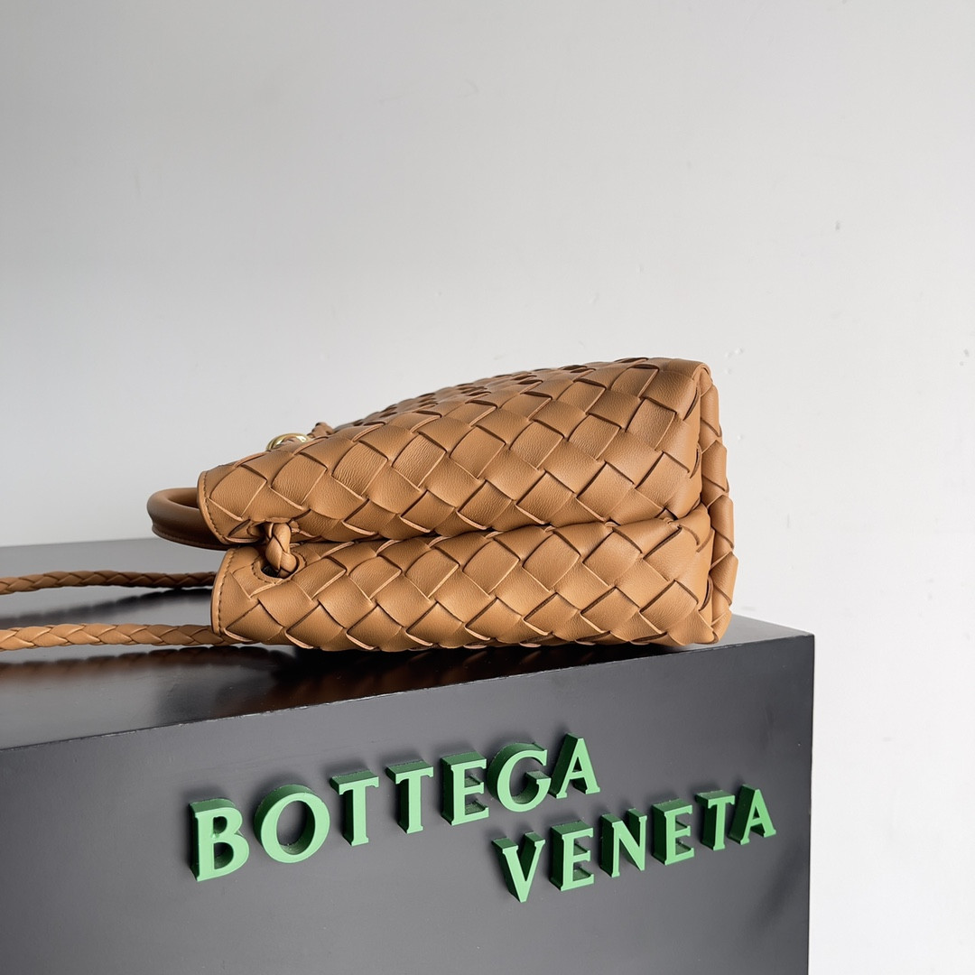 bo*te*ga Ve*ne*ta small andiamo 25x22x10.5cm