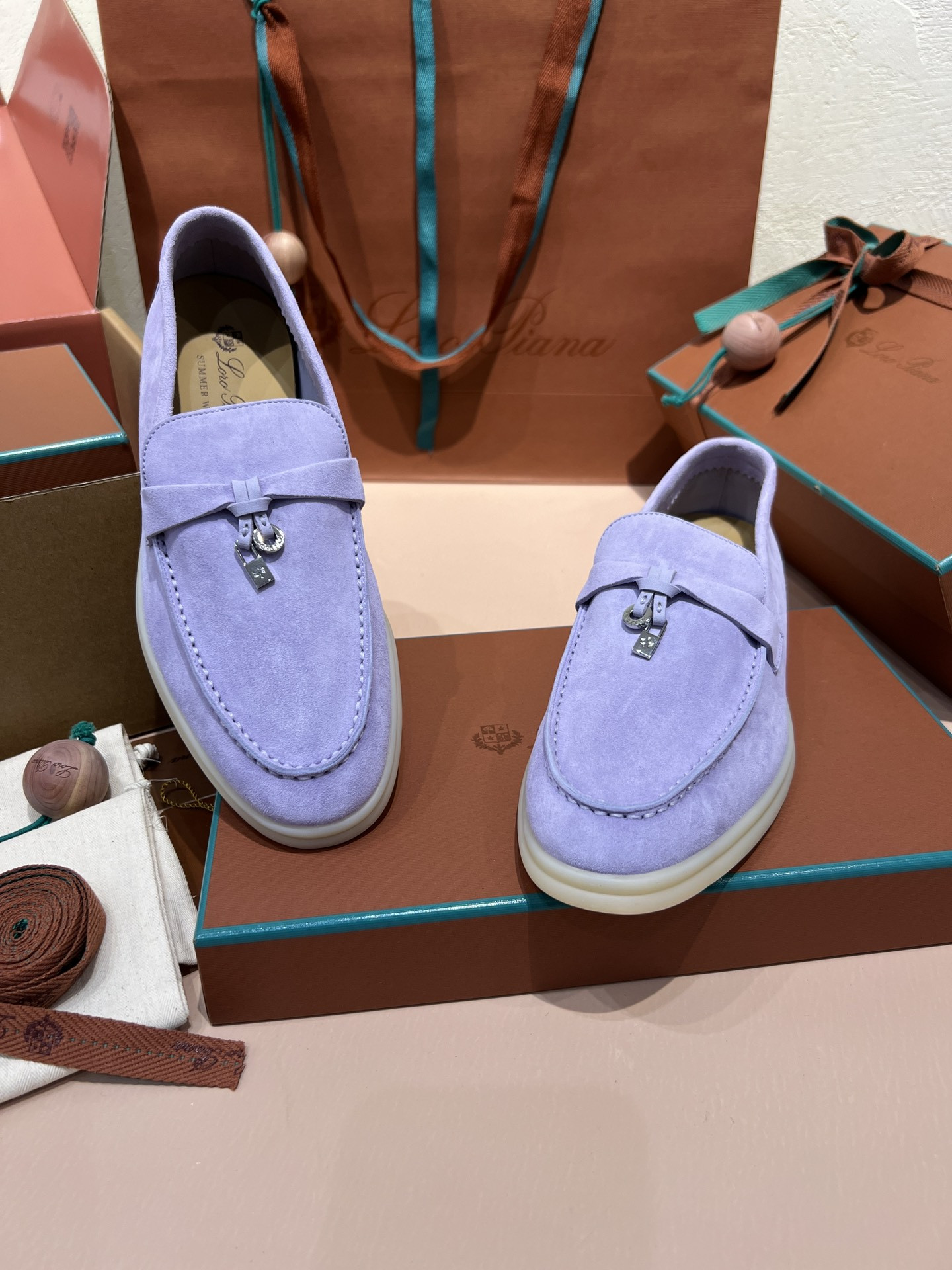 ua L**o p*ana summer charms walk loafers