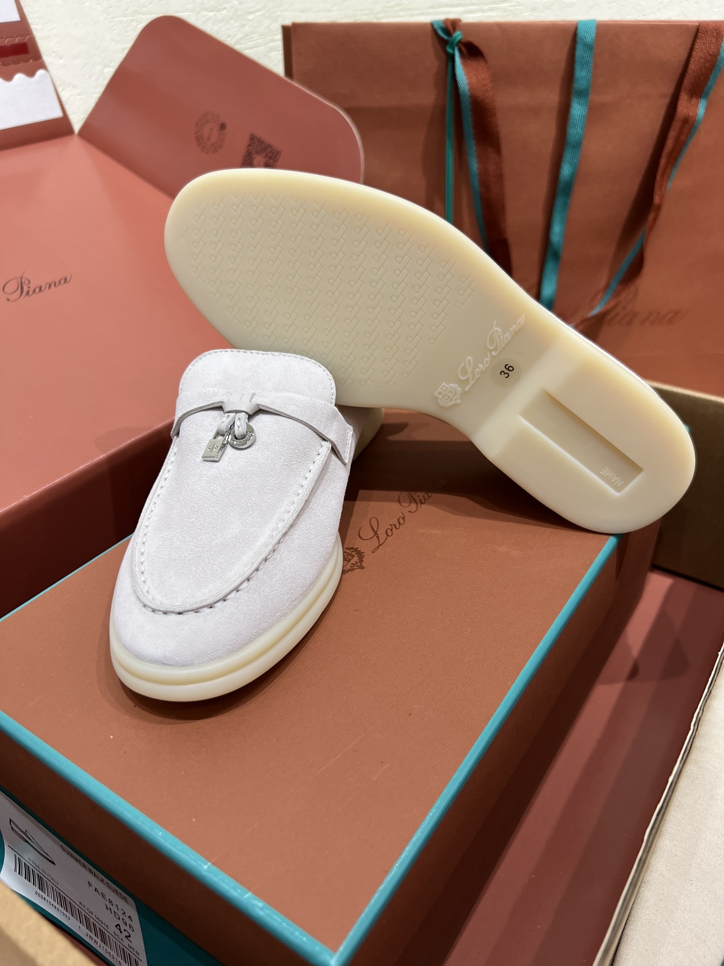 ua L**o p*ana summer charms walk loafers