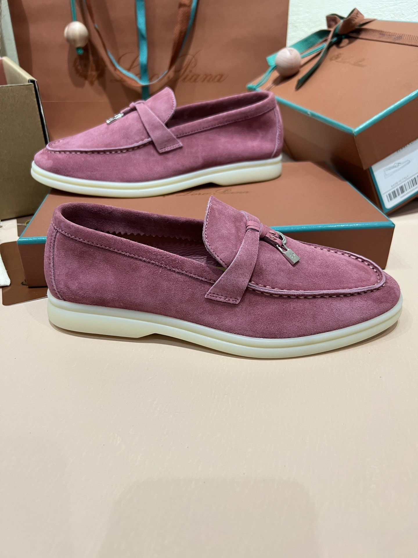 ua L**o p*ana summer charms walk loafers