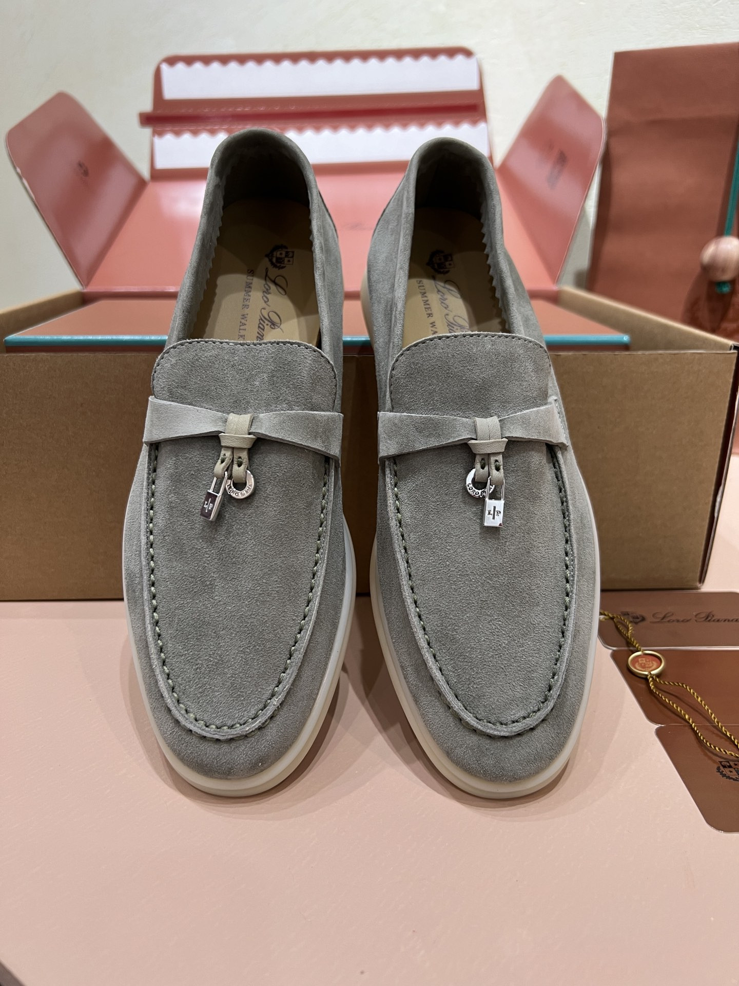 ua L**o p*ana summer charms walk loafers