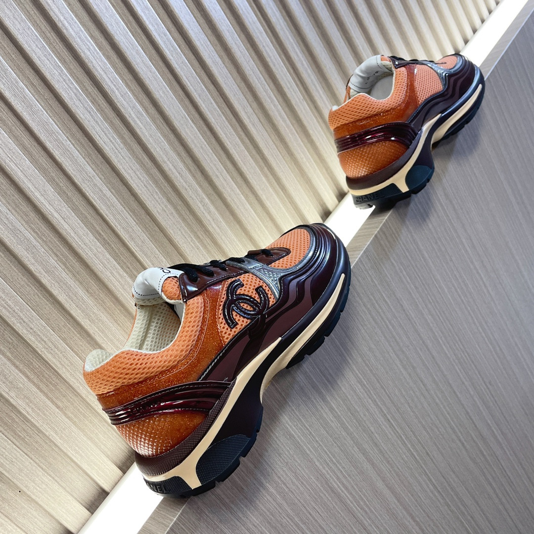ua Ch*el sneaker