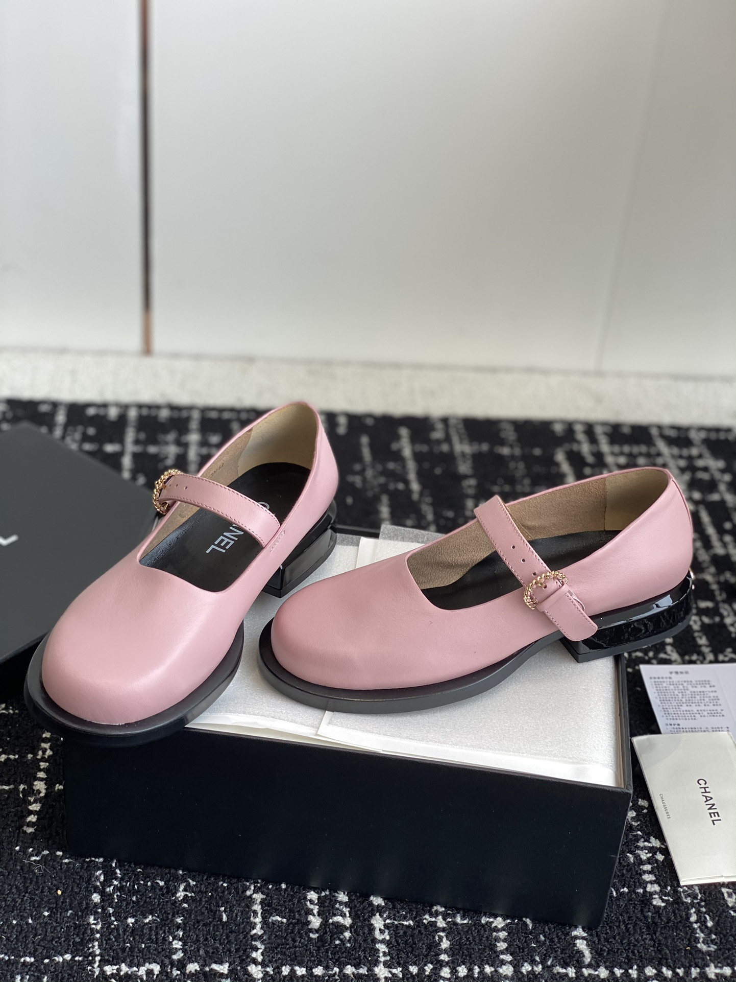 ua Ch*el mary janes