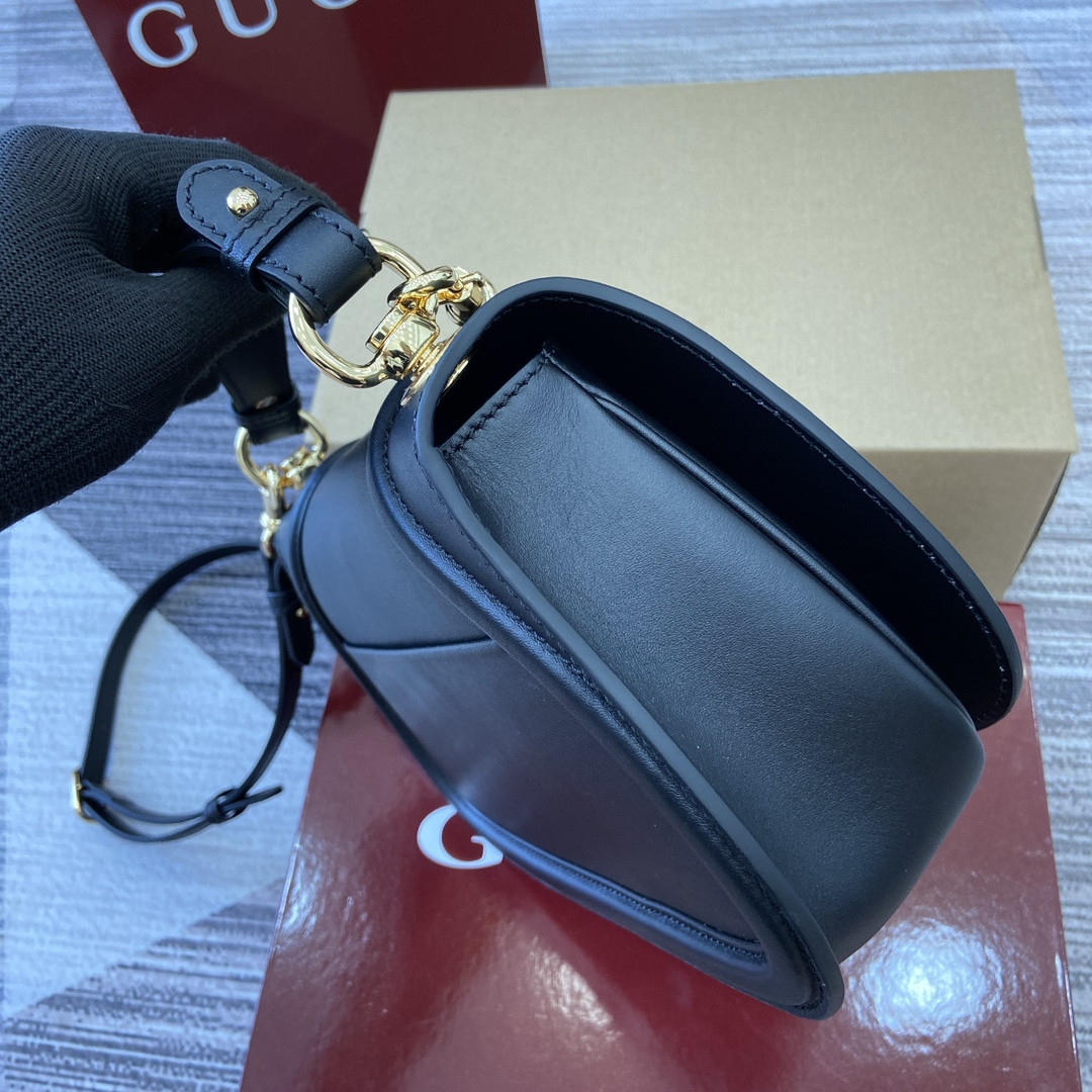 G*u*i blondie medium top handle bag 27x 17x 7cm
