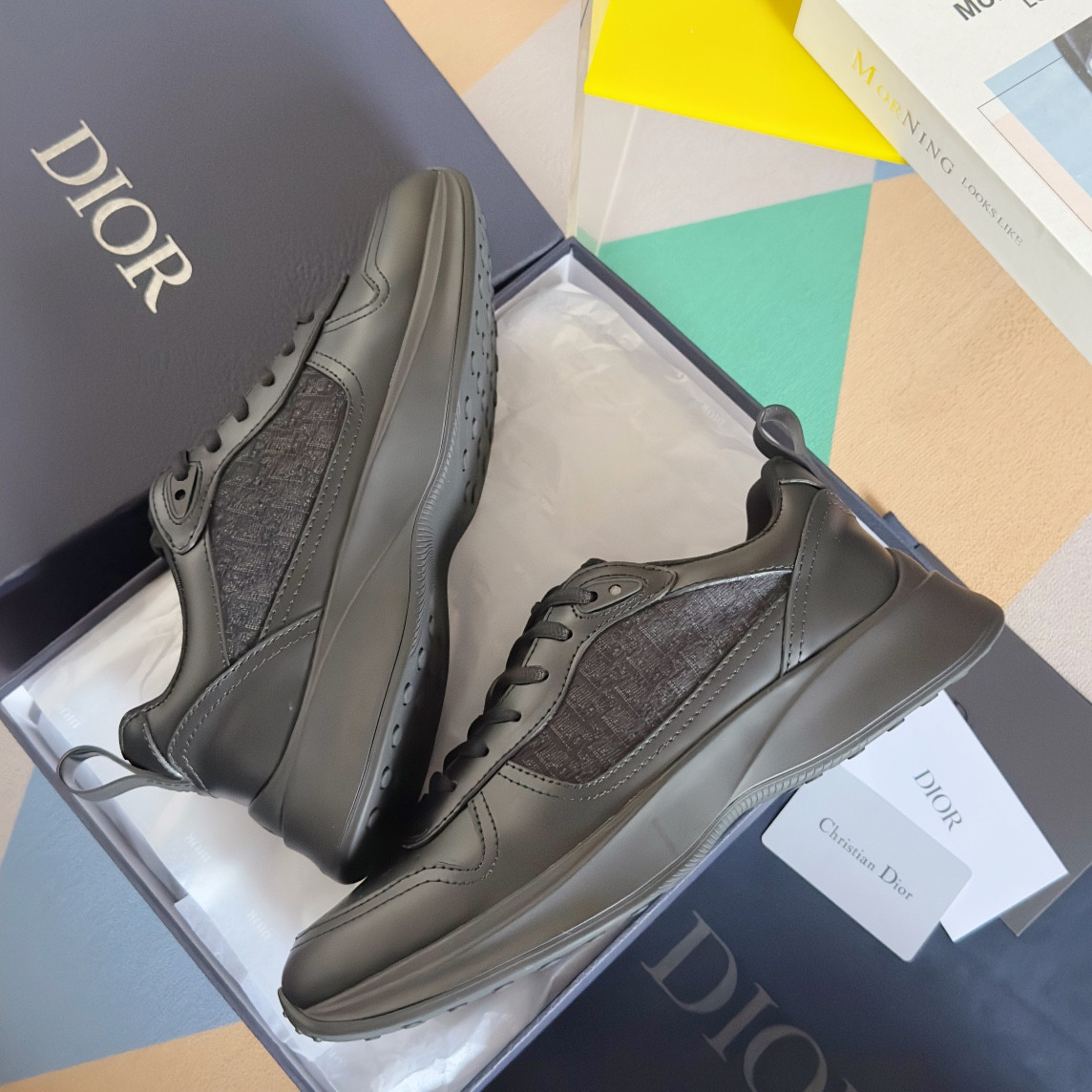 ua D*or b25 runner sneaker