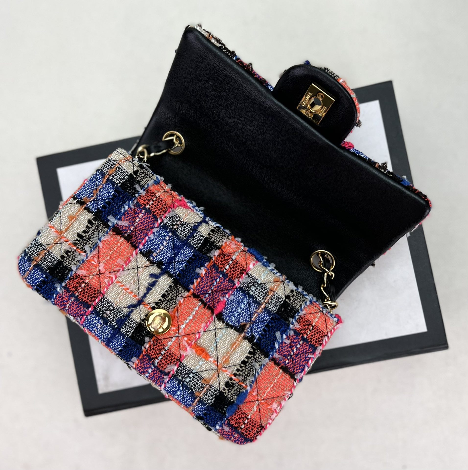 Ch*el classic flap bag 20cm