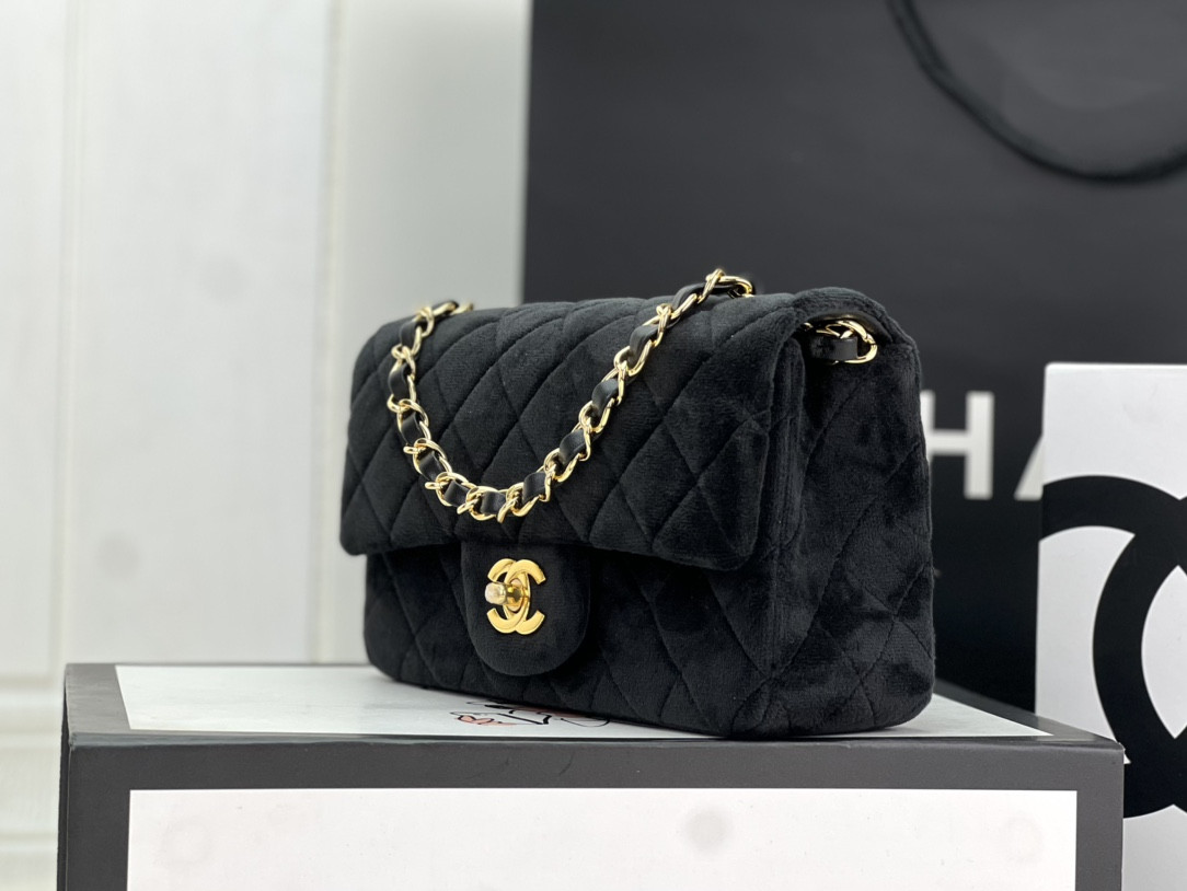 Ch*el classic flap bag 20cm