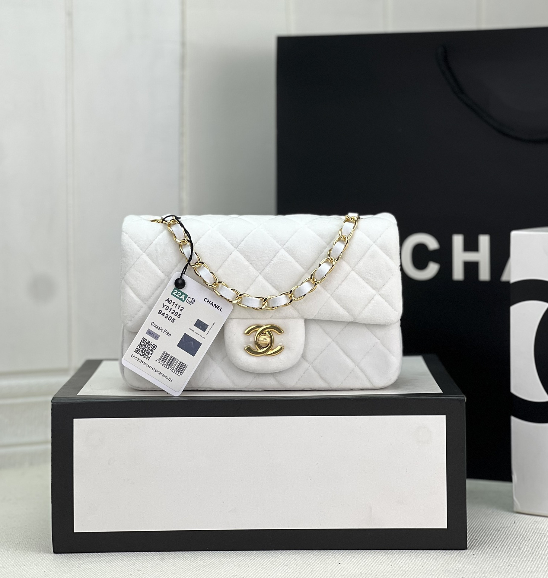 Ch*el classic flap bag 20cm