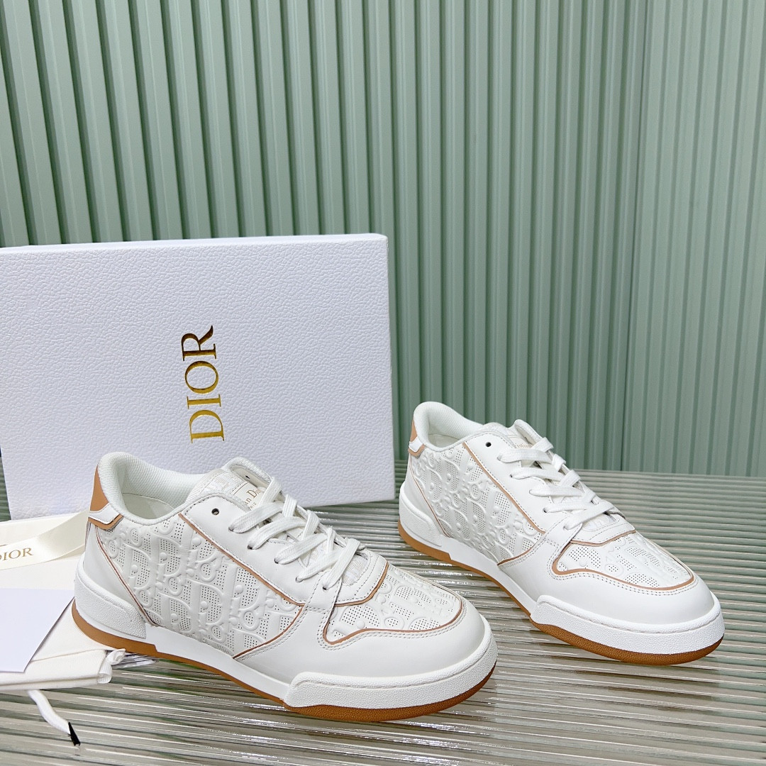 ua D*or one sneaker