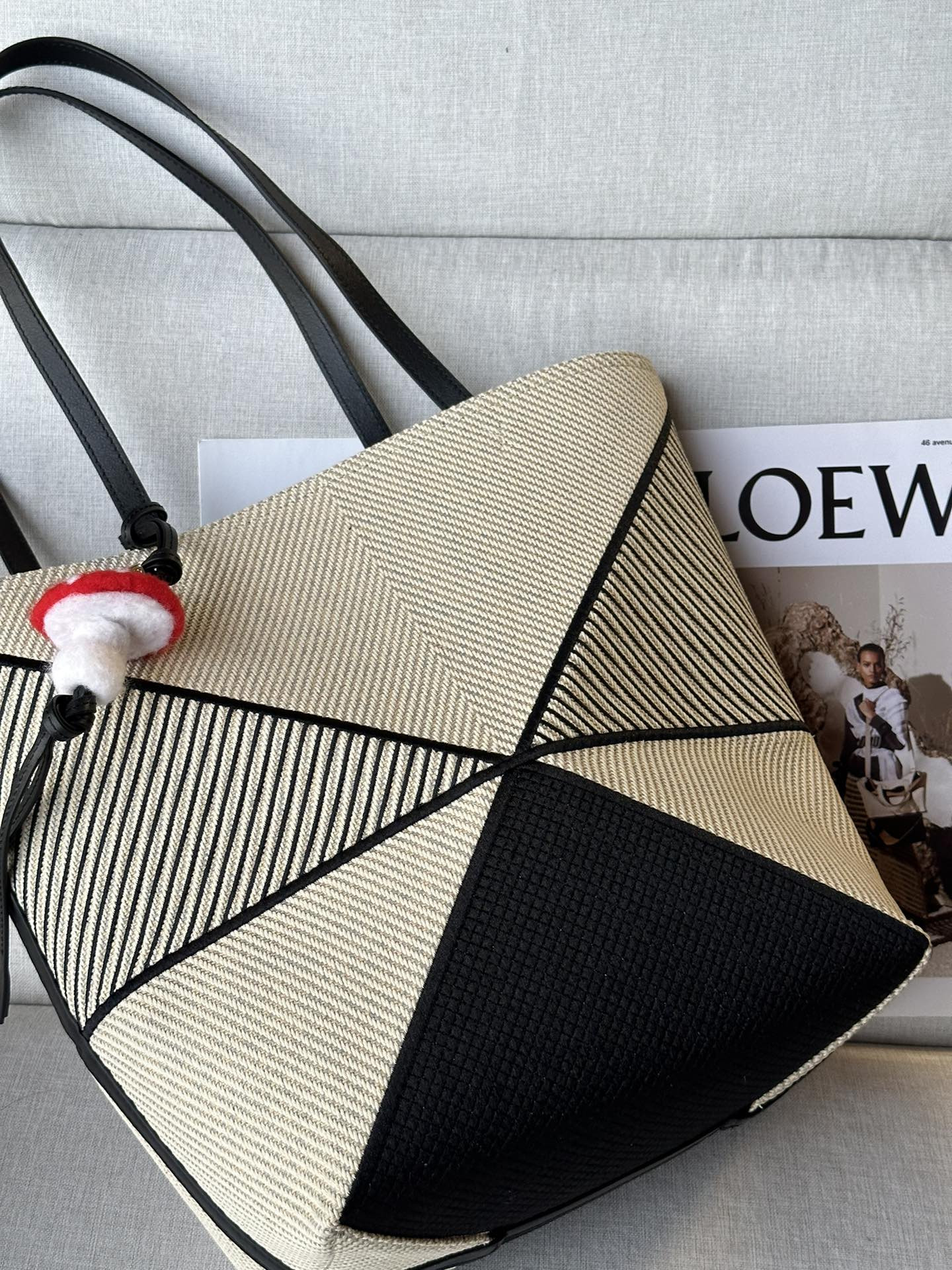 L0ew* puzzle fold tote 21x5.5x31cm