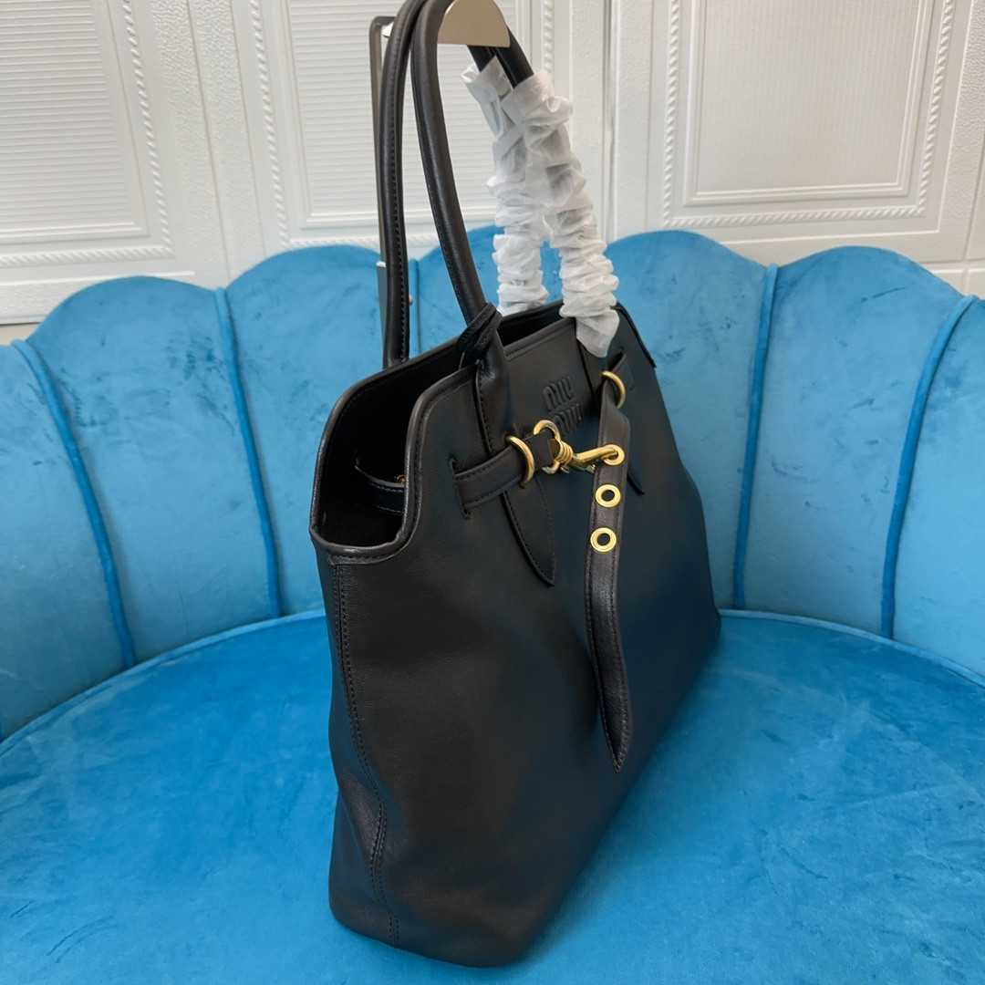 Miu Miu aventure nappa 31X40X13CM
