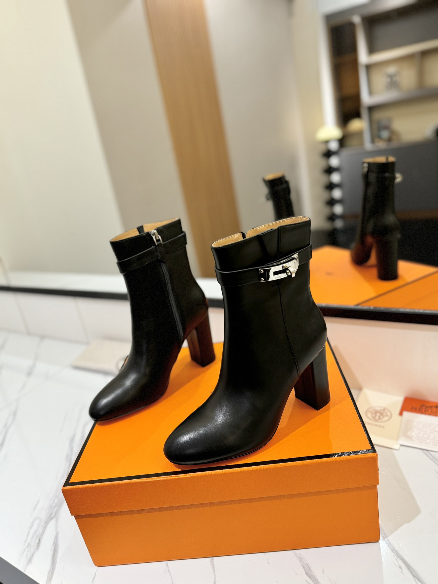 ua H**me5 kelly jumping boots