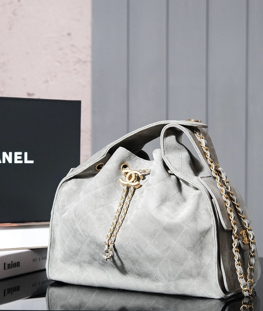 Ch*el 25c bucket bag 26x30x14cm