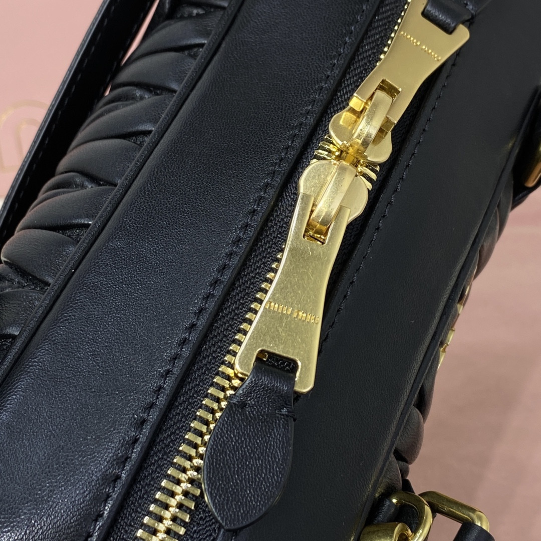 Miu Miu Arcadie matelassé nappa leather bag 12x27x9cm