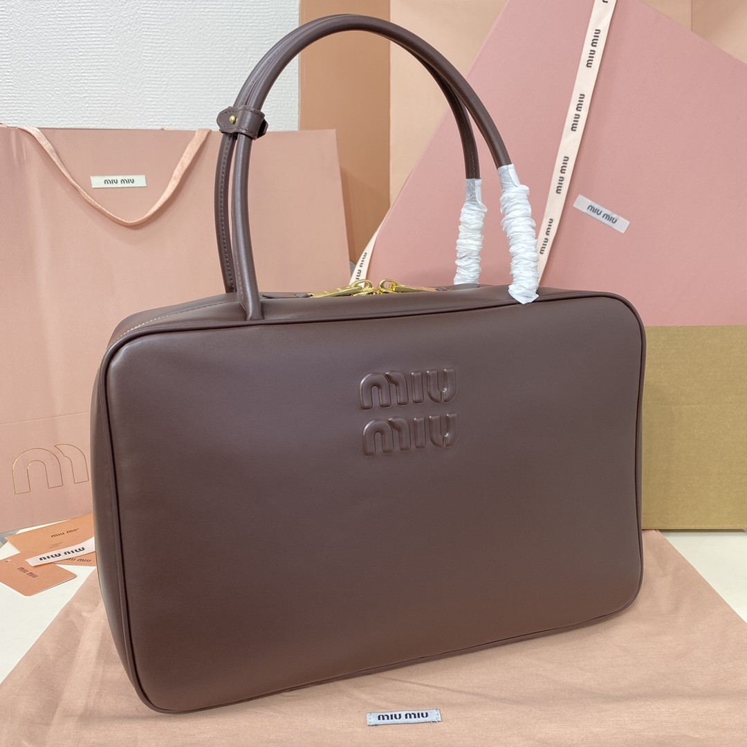 Miu Miu Leather Beau bag 23x34x10cm