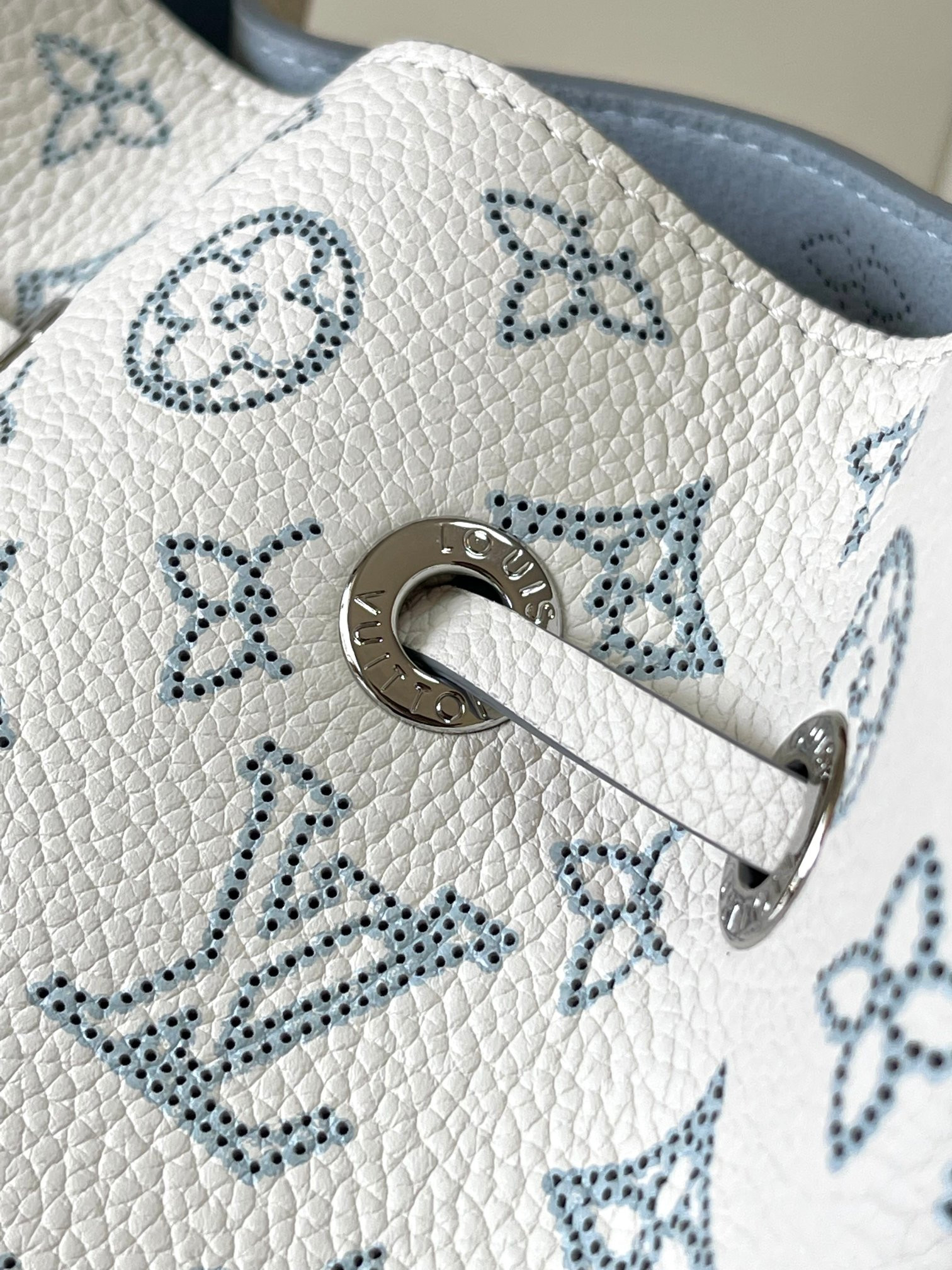 LV Bella M11736 19x22x14cm