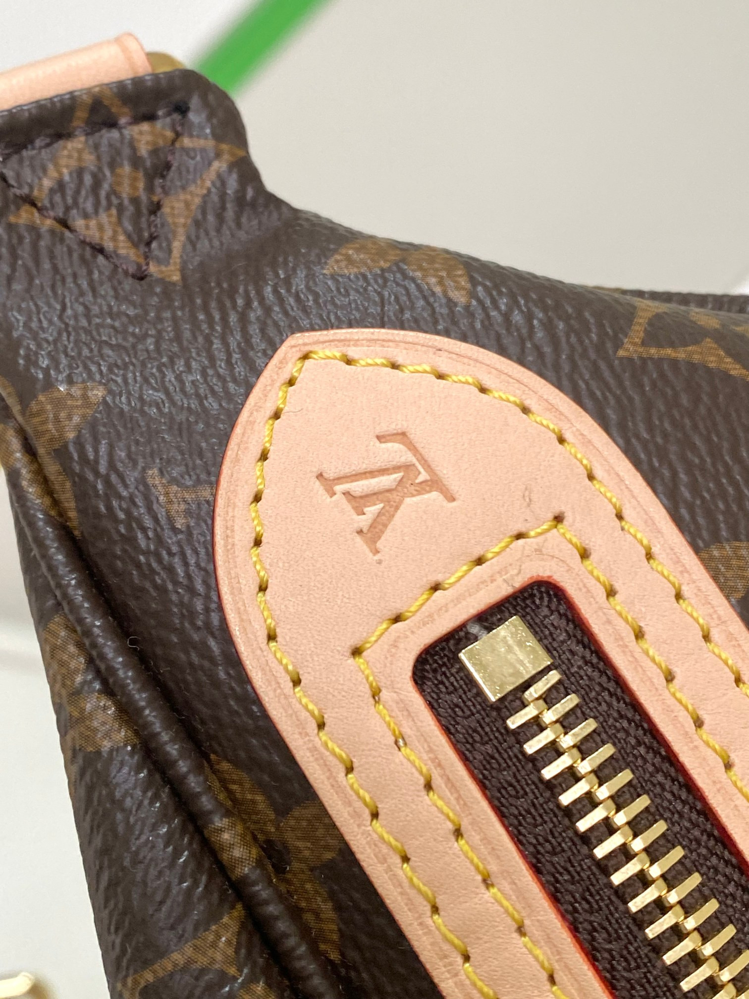 LV High Rise M46784 15 x 6.3 x 3.1 inches