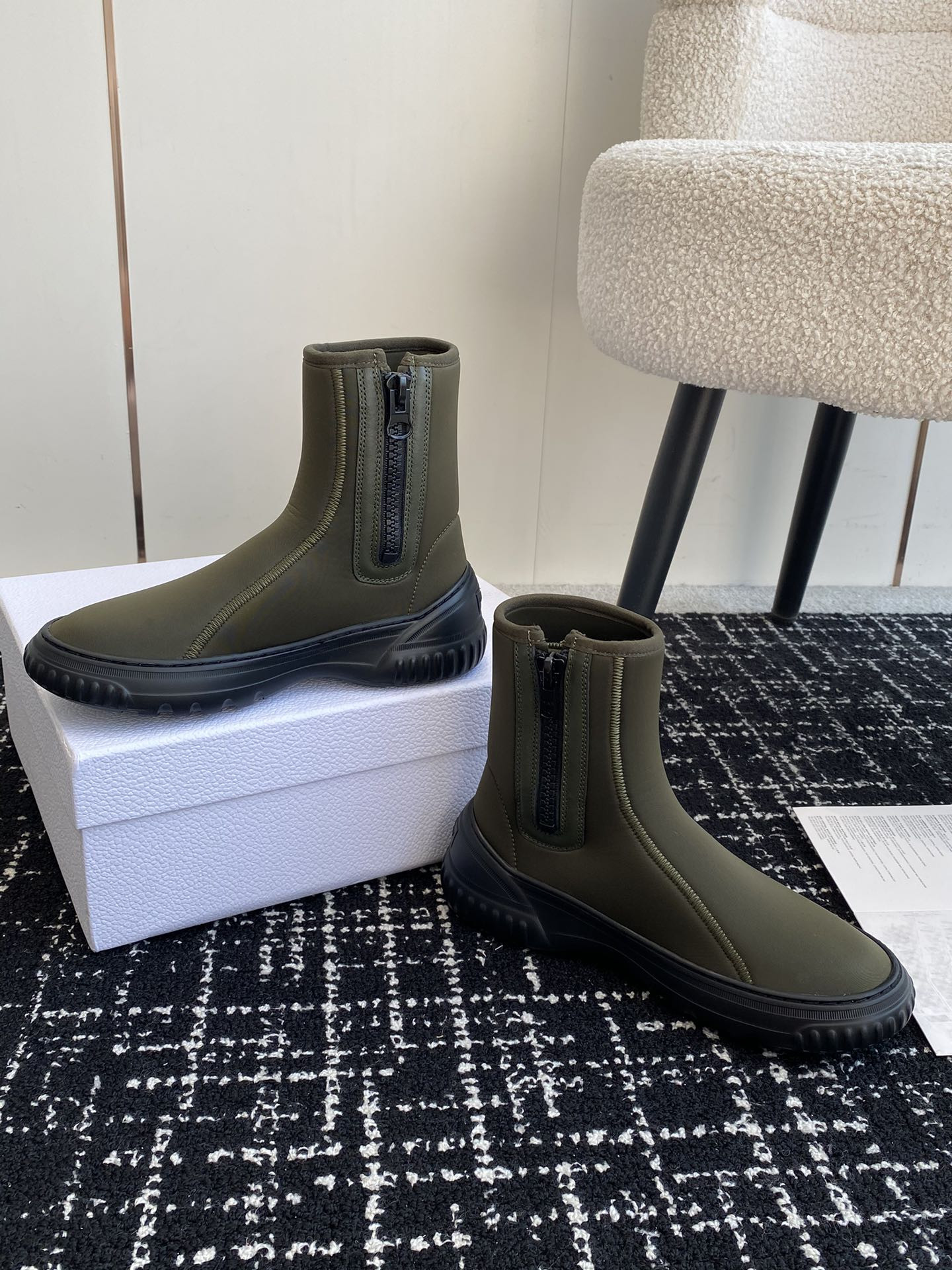 ua D*or boot