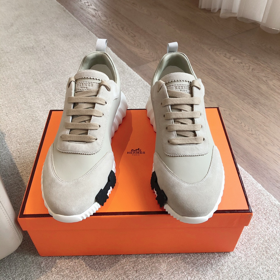 ua H**me5 bouncing sneaker