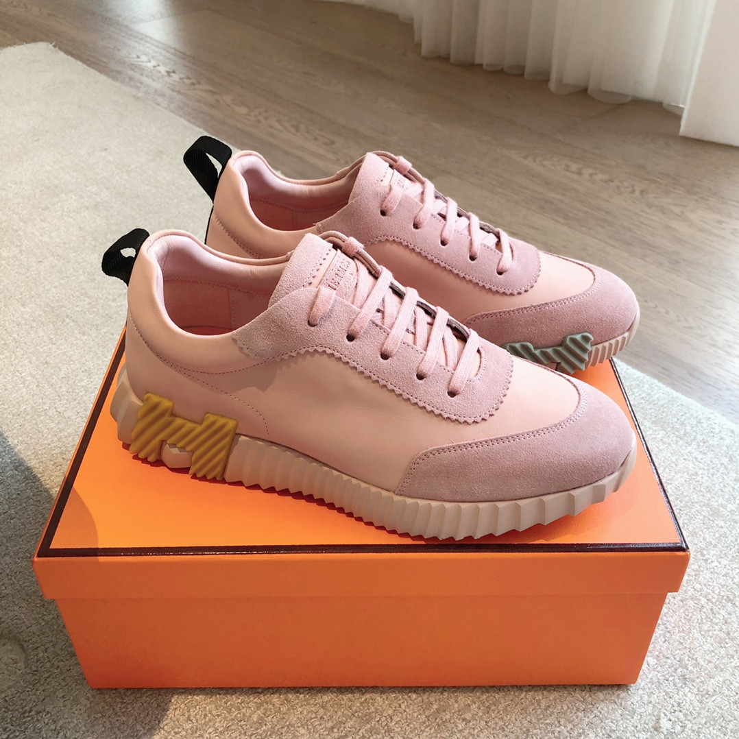 ua H**me5 bouncing sneaker