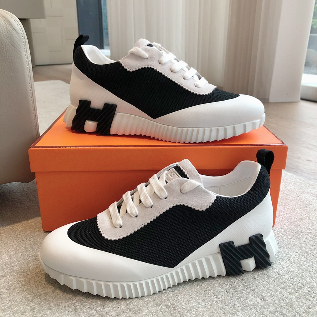 ua H**me5 bouncing sneaker