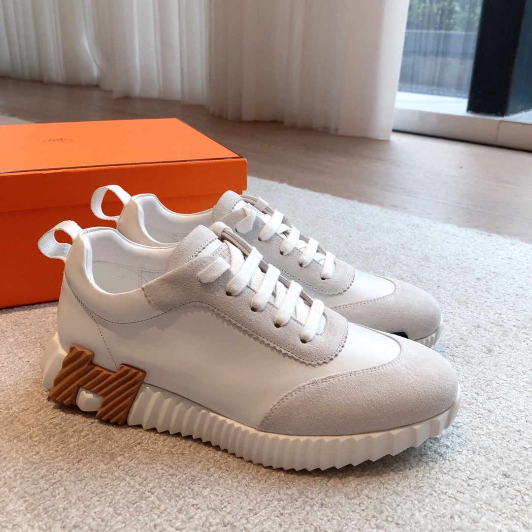 ua H**me5 bouncing sneaker