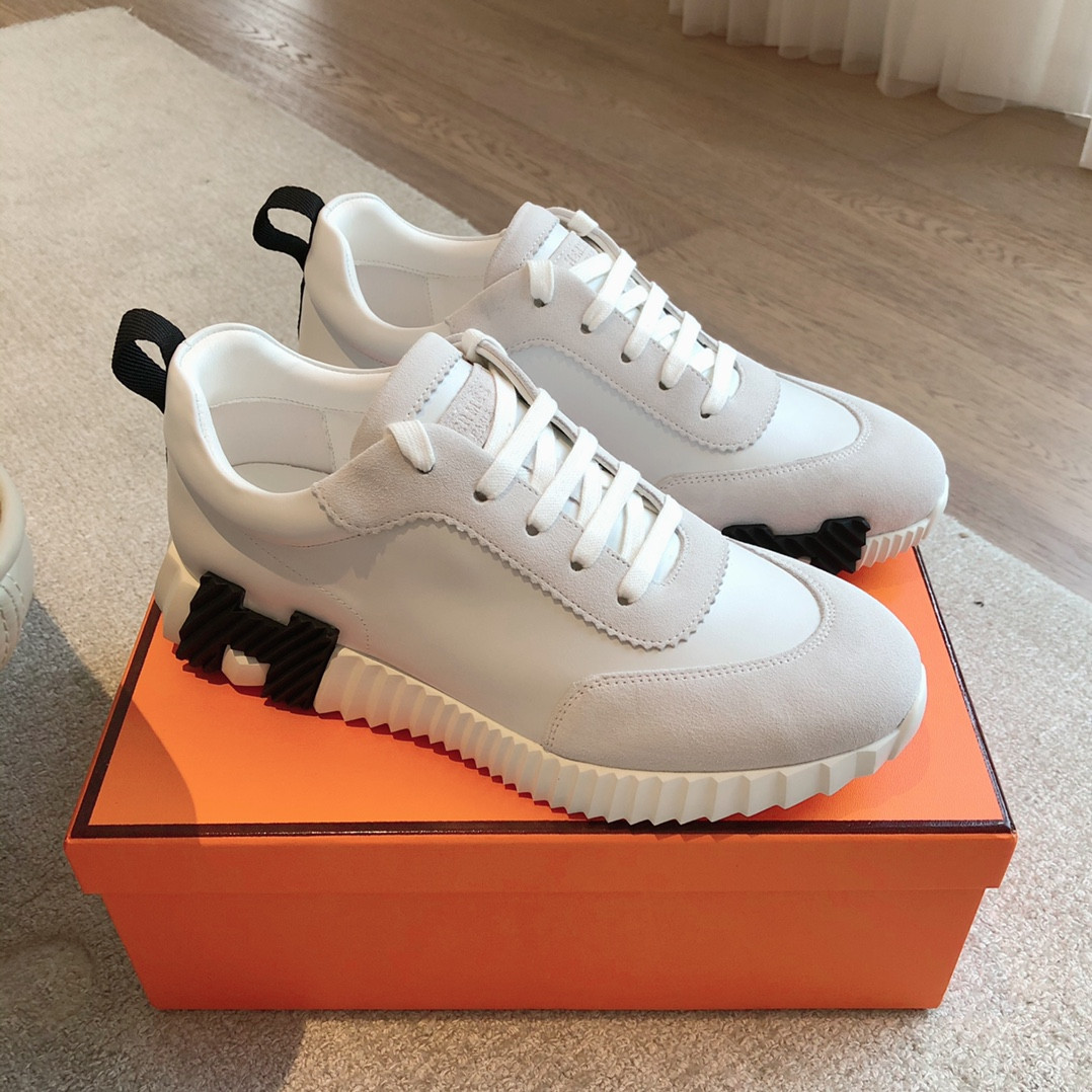 ua H**me5 bouncing sneaker