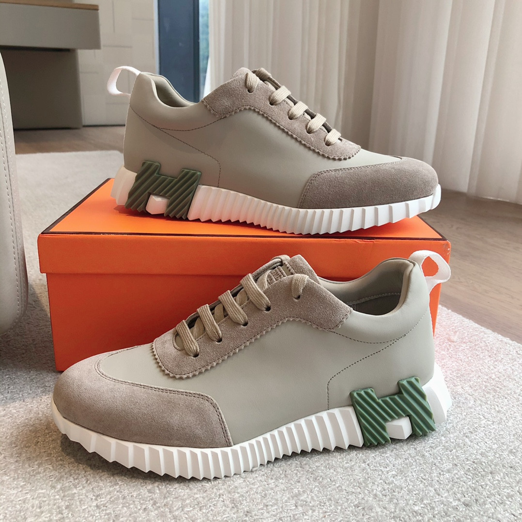 ua H**me5 bouncing sneaker