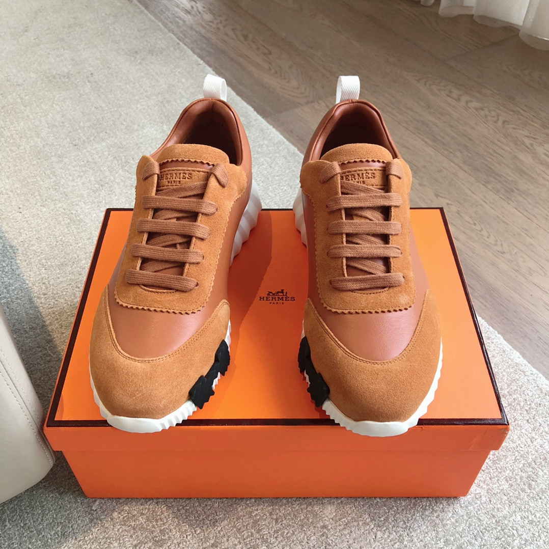 ua H**me5 bouncing sneaker