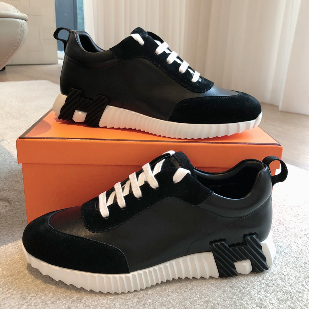 ua H**me5 bouncing sneaker