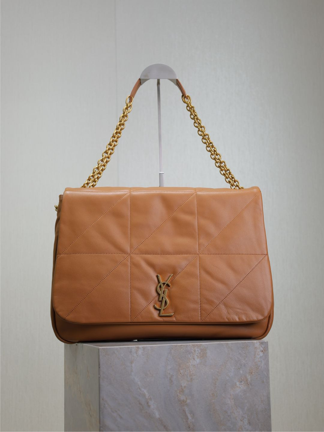 Y*L large jamie 4.3 in lambskin 43x29x9cm