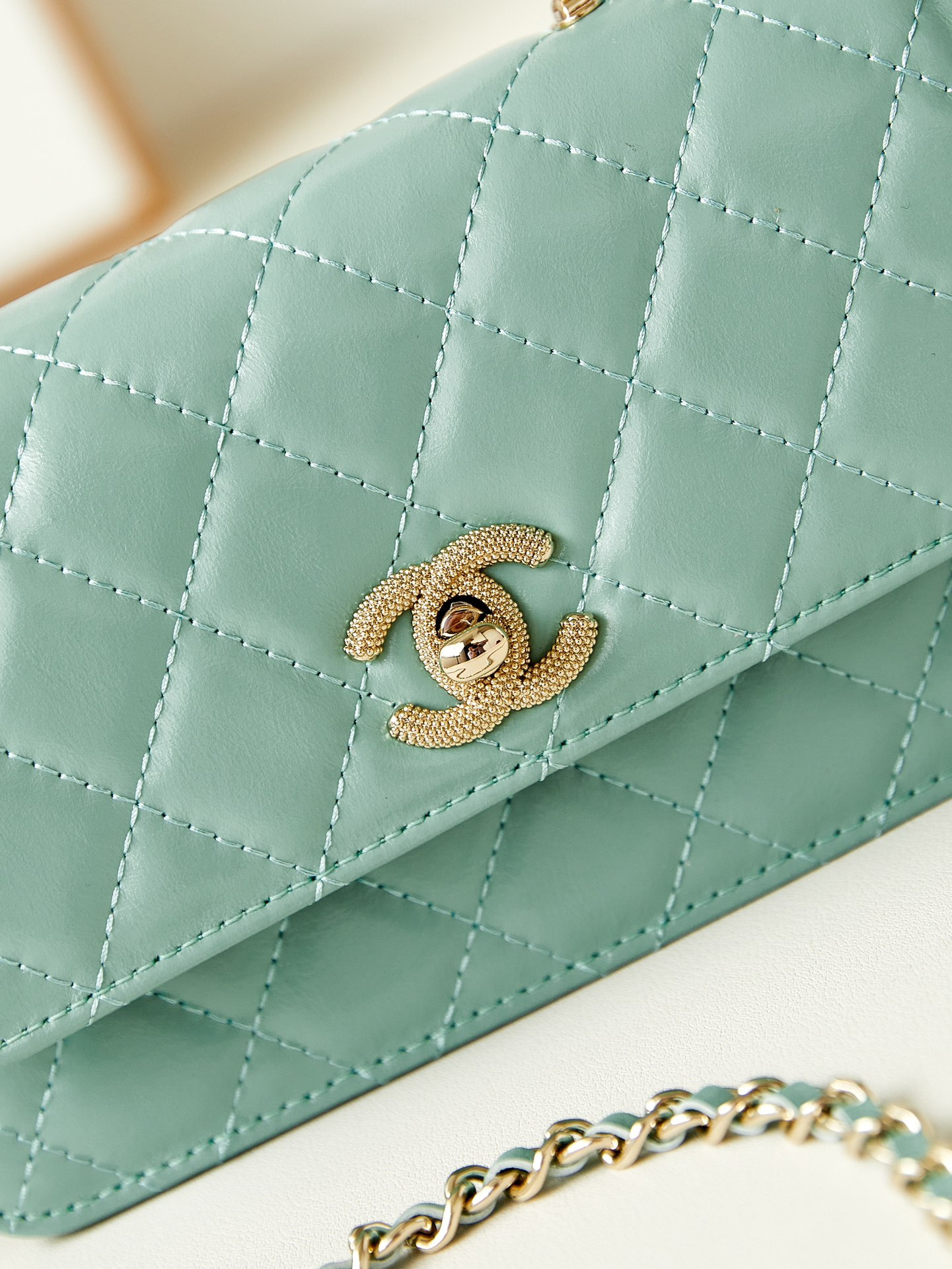 Ch*el 24p woc classic wallet on chain 11x18.5x6cm