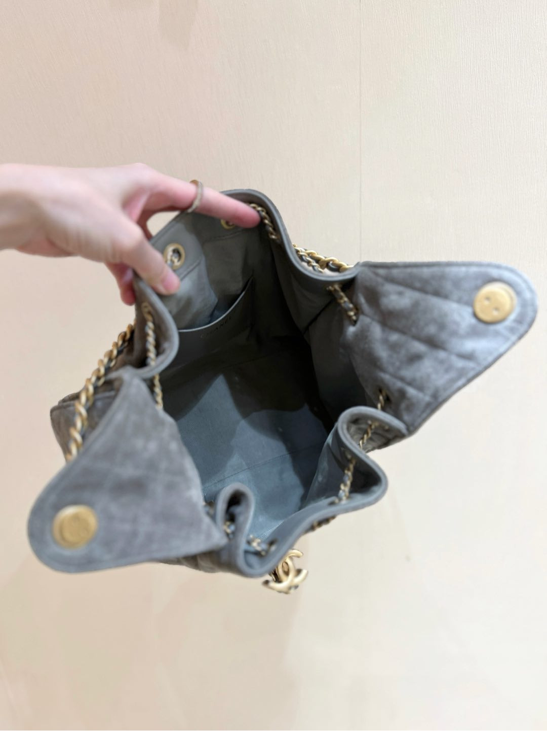 Ch*el 25c bucket bag 26x30x14cm