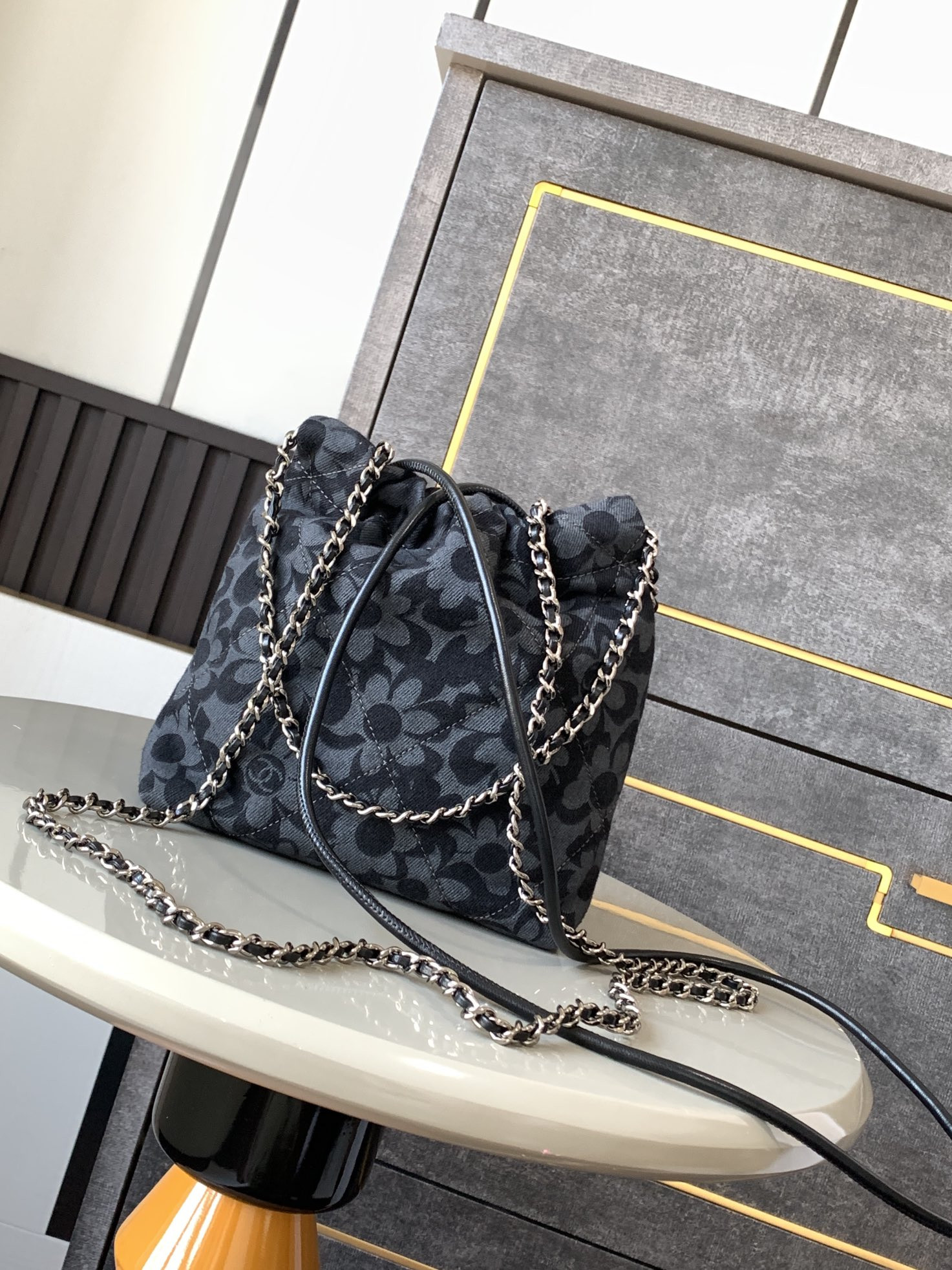 Ch*el 22 mini handbag 20x19x6cm