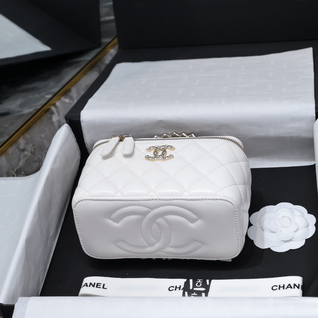 Ch*el clutch with chain 10x16x8cm