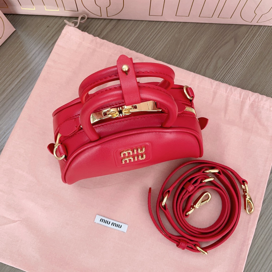 Miu Miu Dumpling bag 18X11.5X8cm