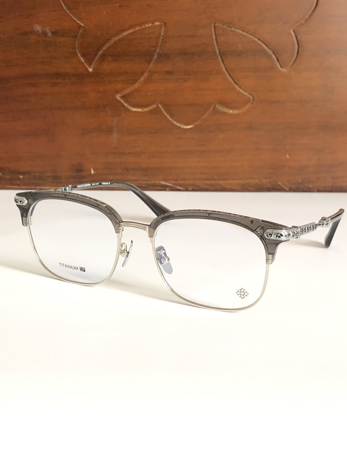 Ch**me He**ts glasses vertical smile i 57-19-148