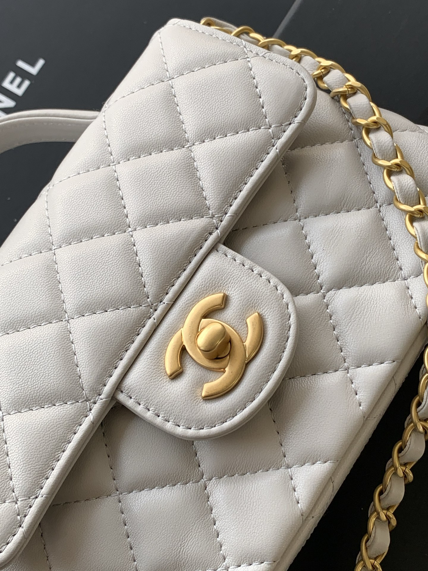 Ch*el small top handle flap bag as5355 14x20x6cm