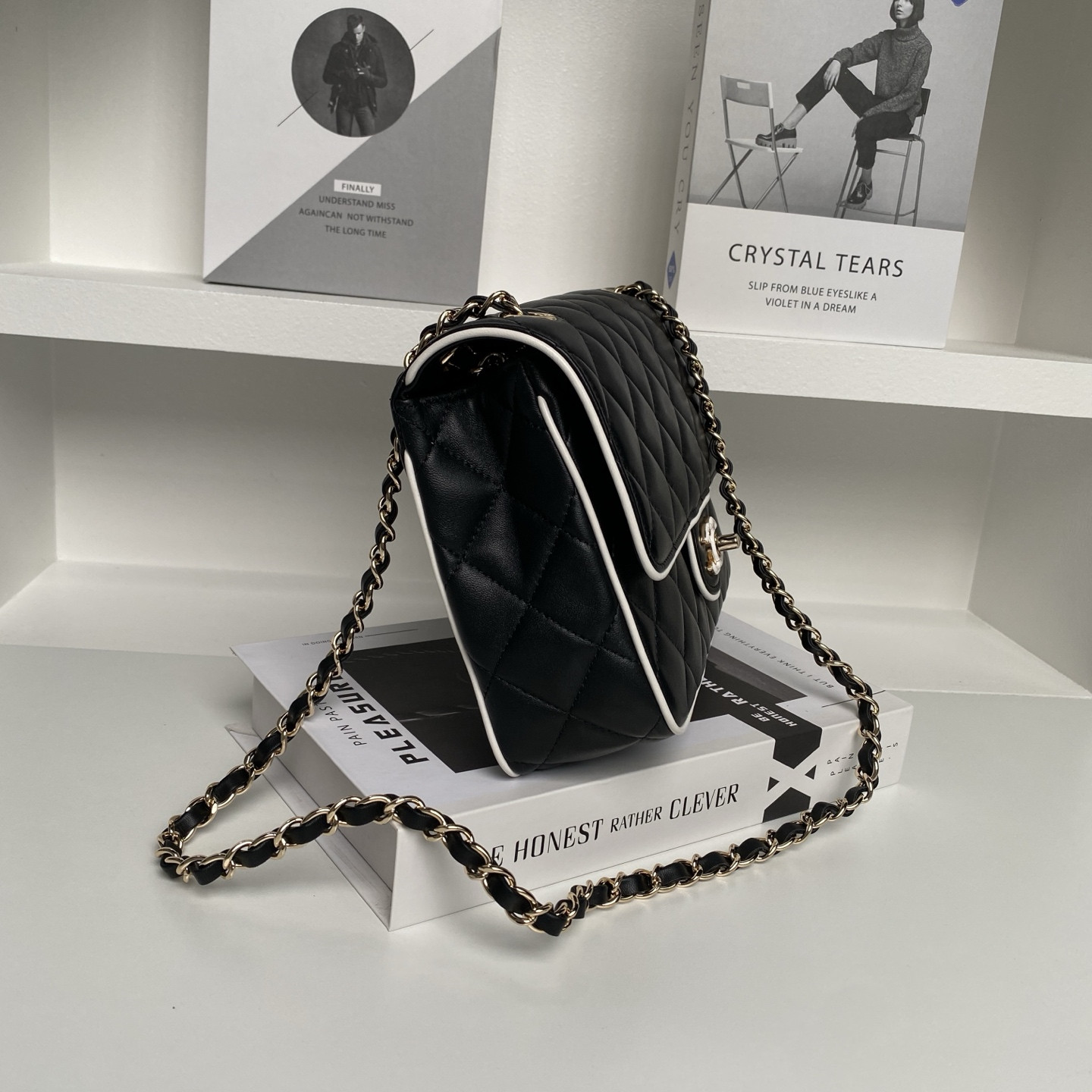Ch*el flap bag as5150 16.5 x 23.5 x 6.5cm