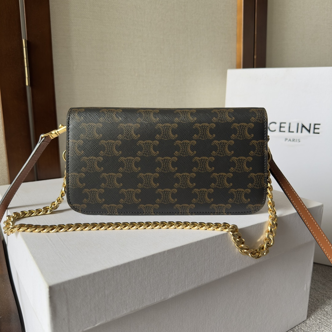 Ce**e multipochette in triomphe canvas and calfskin 20.5x11x4cm