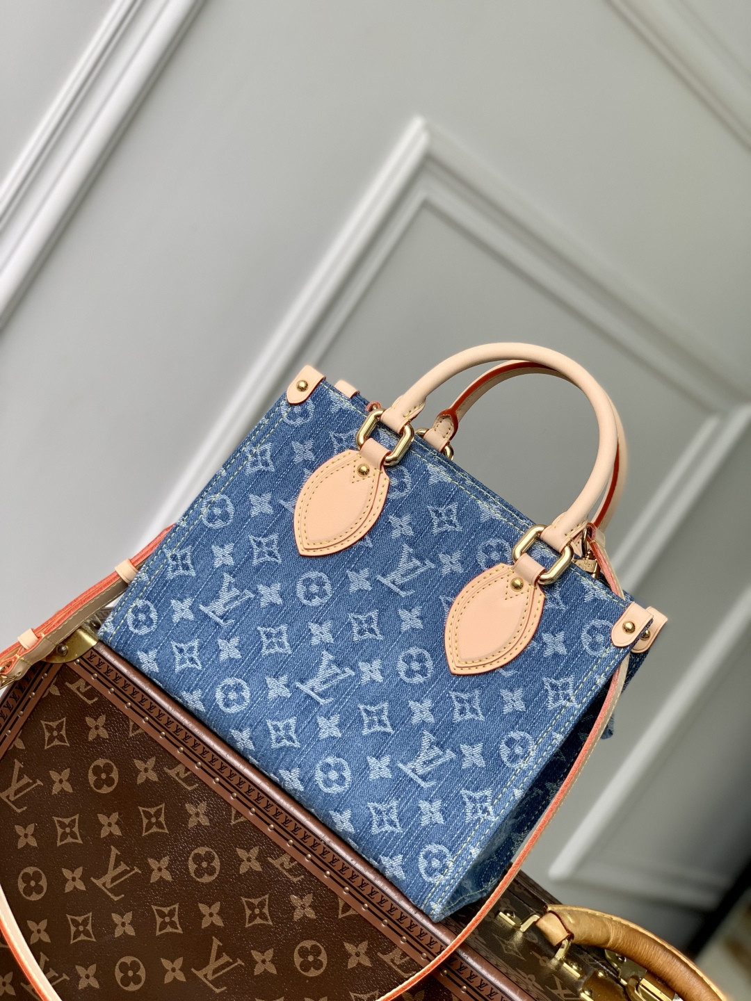 LV OnTheGo PM M14633 25x19x11.5cm