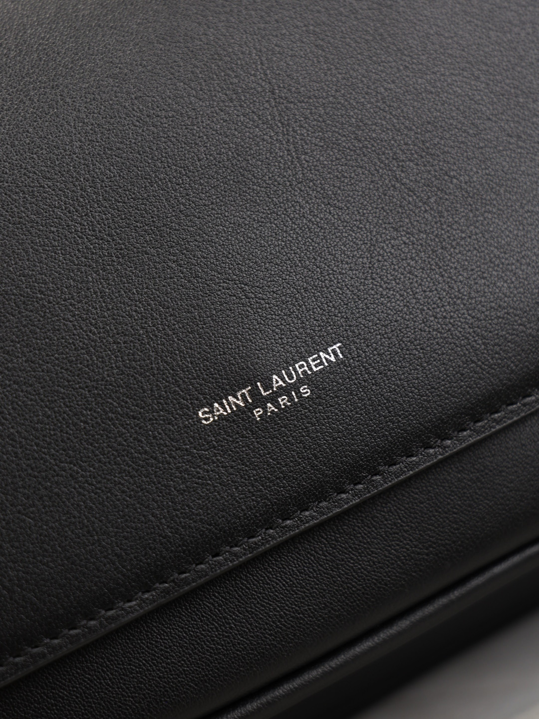 y*l Sa**t Lau*nt niki small satchel in smooth leather 21x16x5cm