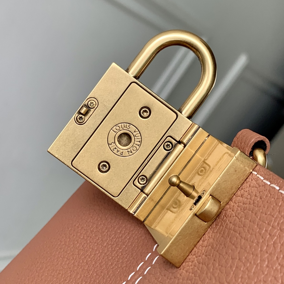 LV Low Key All In BB M14416 16x18x12cm