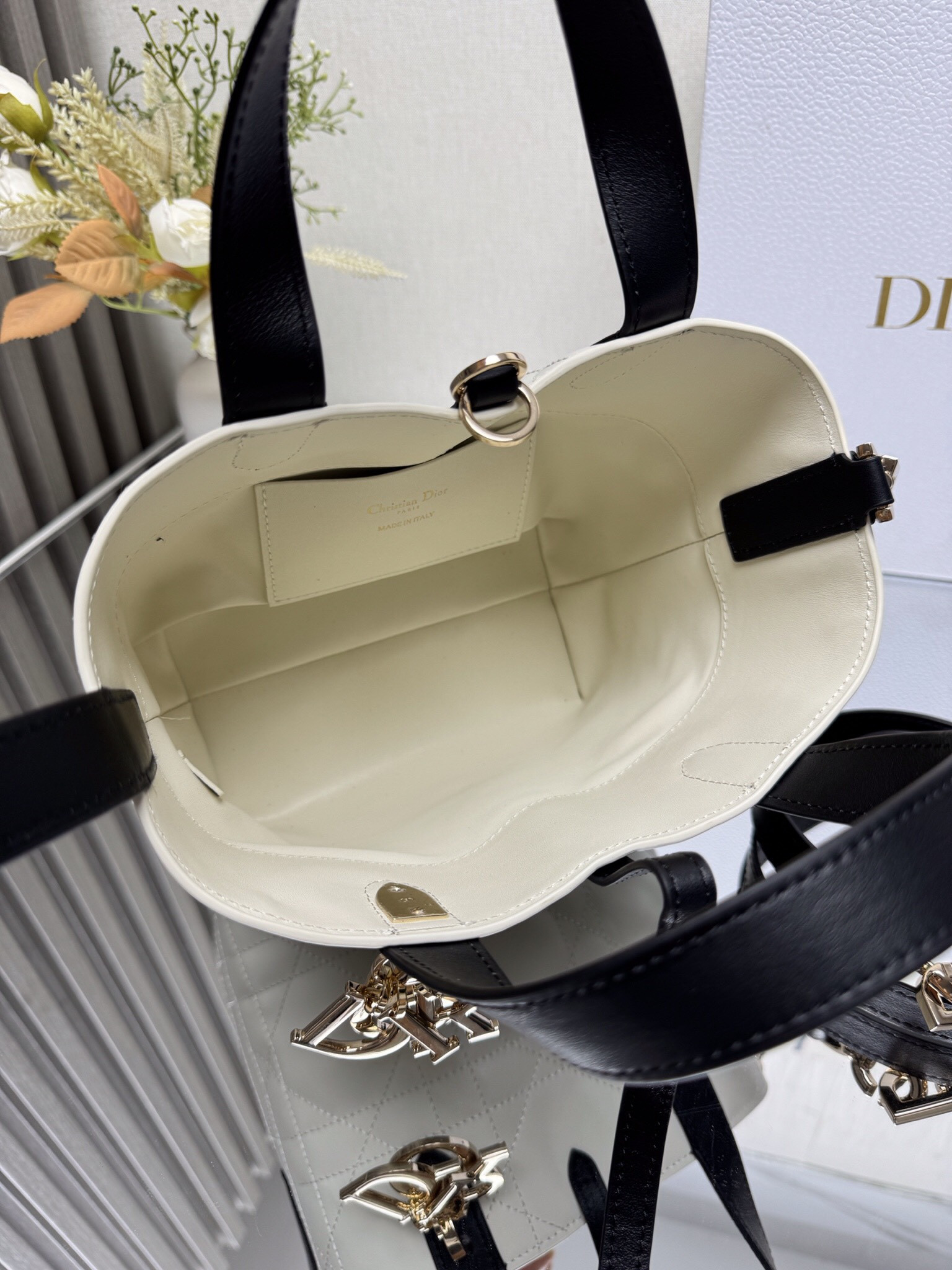 D*or small D*or toujours vertical bag 18.5x18.5x12cm